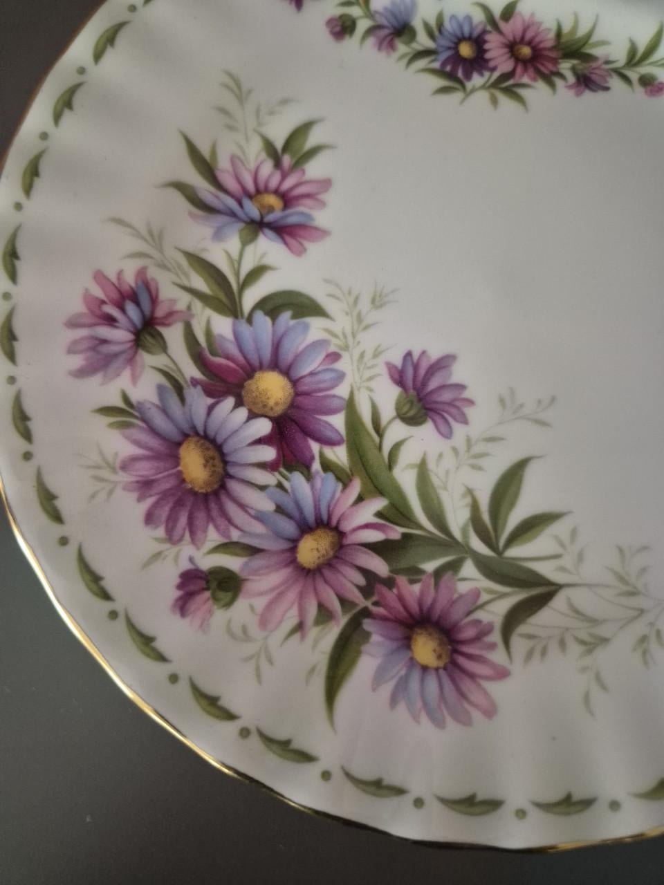 Royal Albert bordje