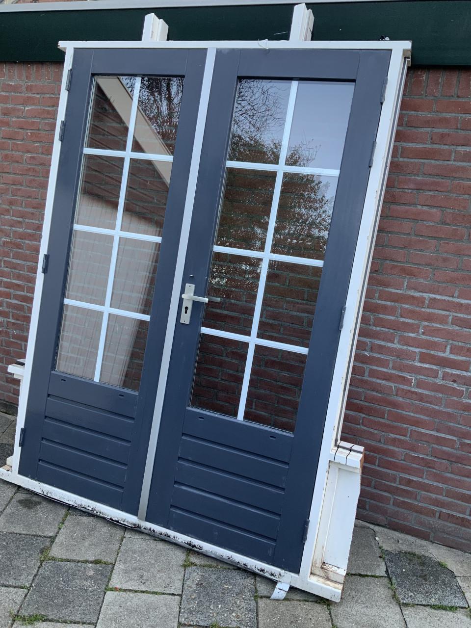 Tuindeuren met hout kozijn