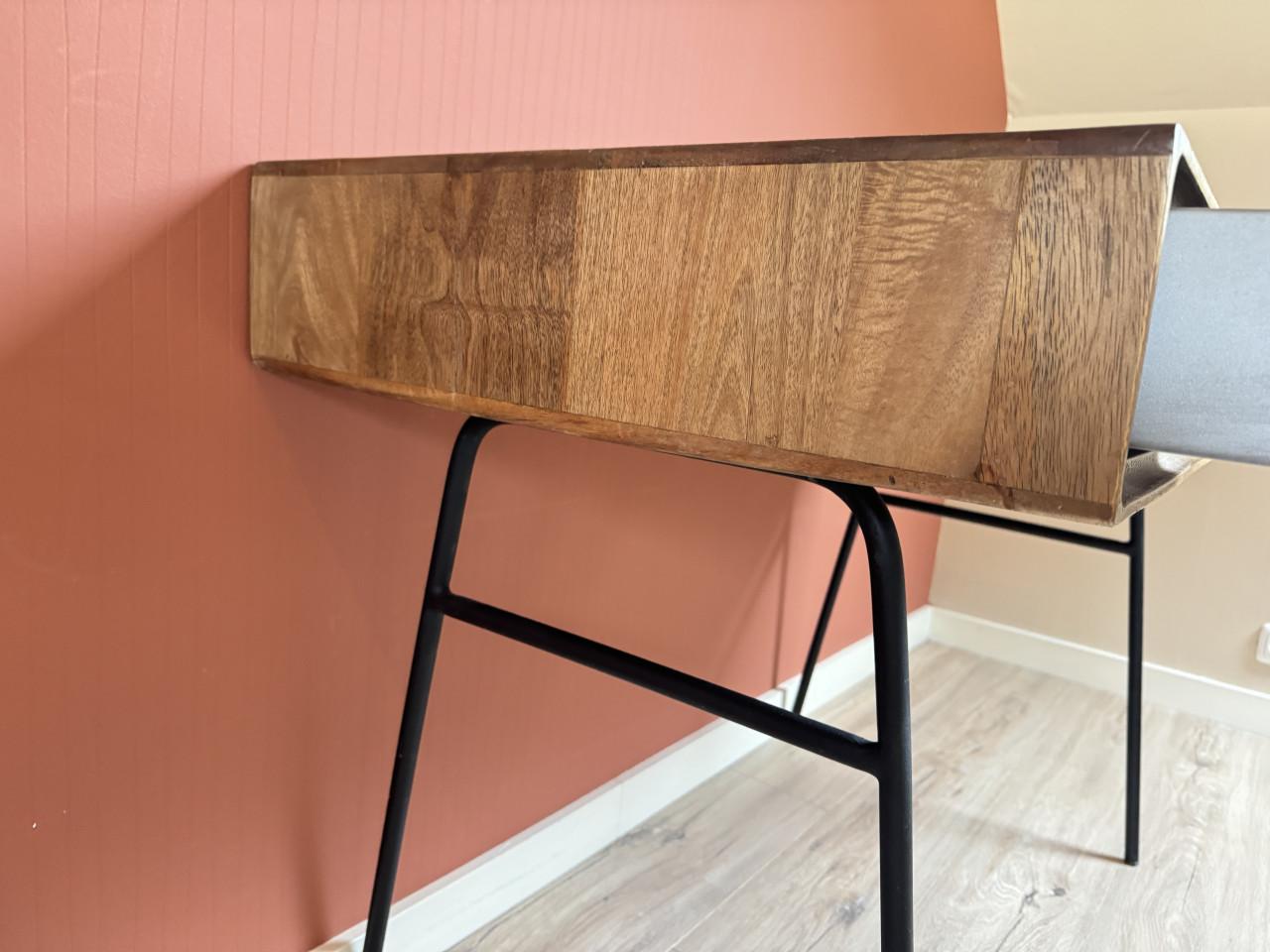 Bureau retro, leuk item voor interieur