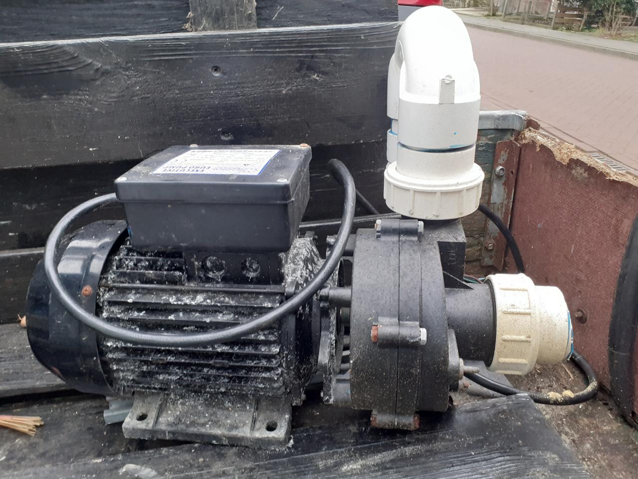 Grote Pomp van JACCUZI