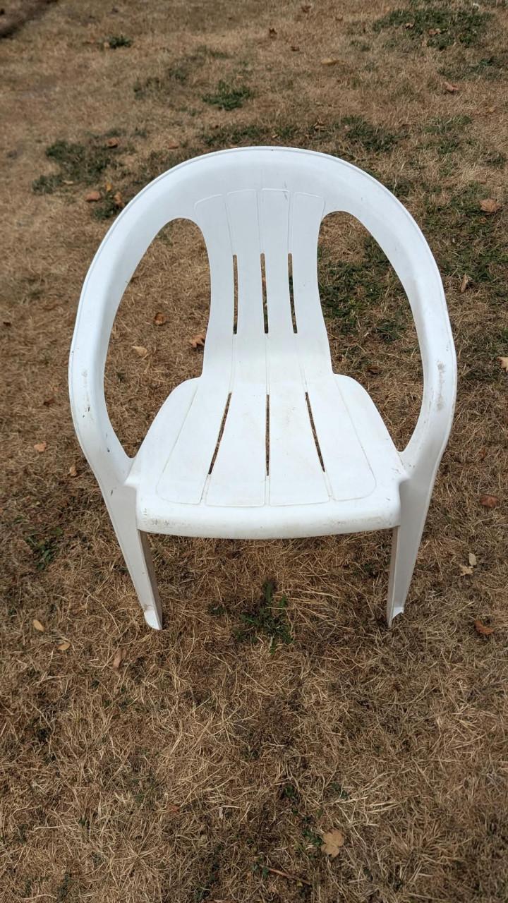 Witte tuinstoel