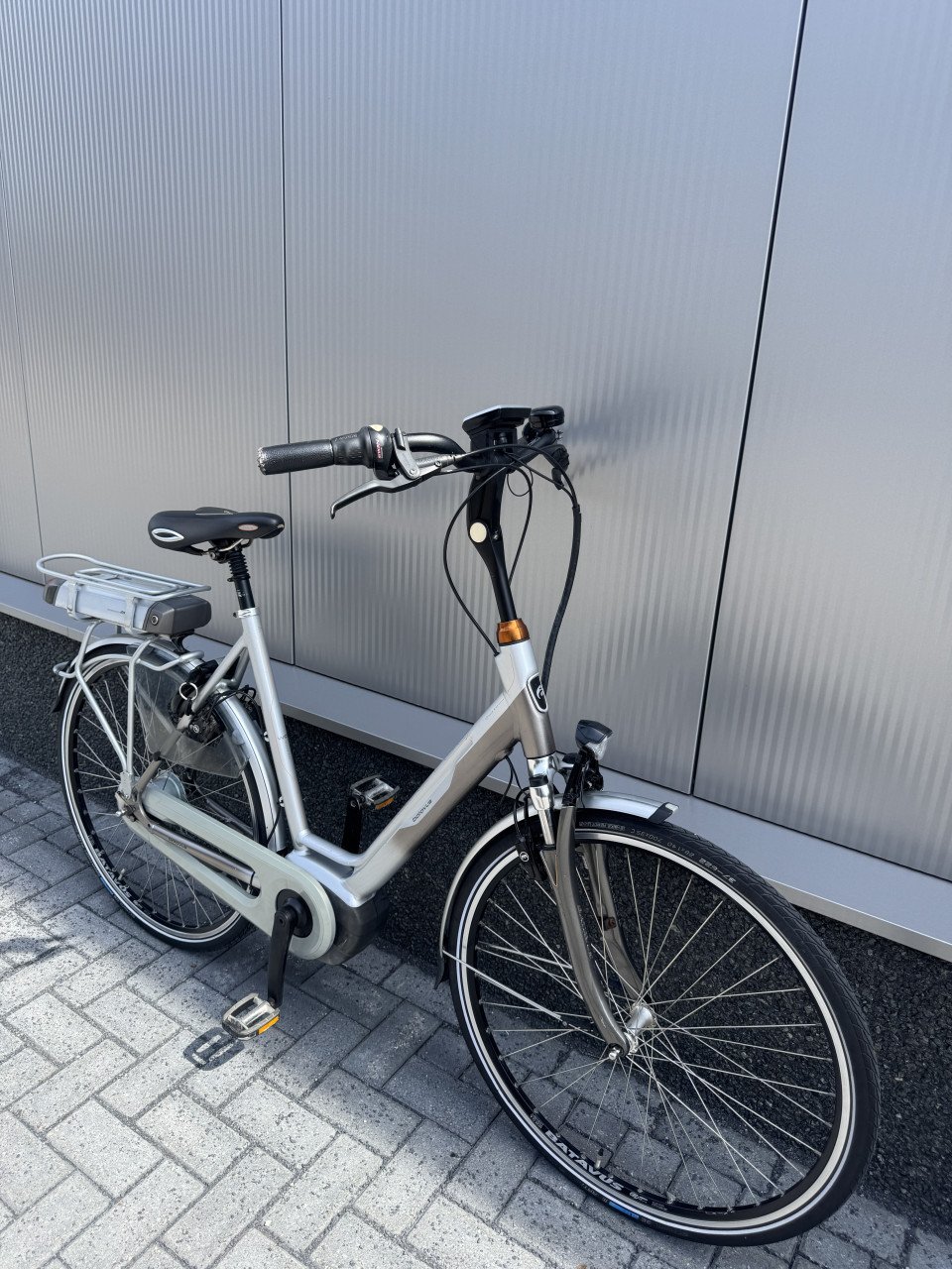 Batavus Wayz middenmotor elektrische fiets 500WH