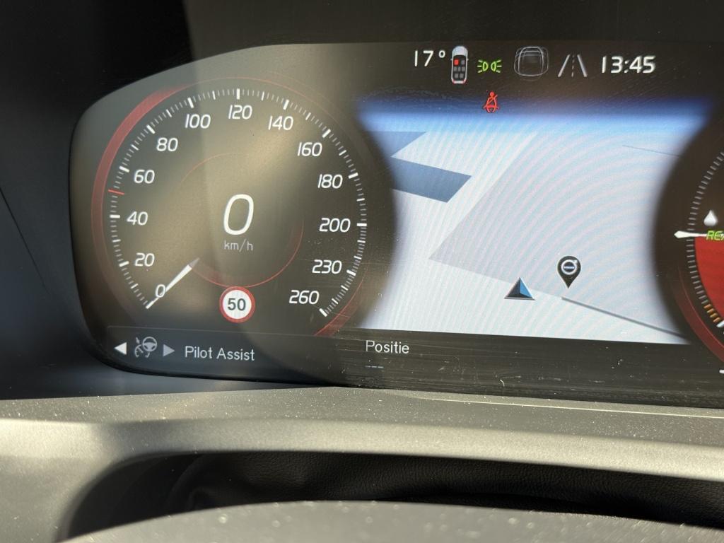 Volvo XC90 t8 390pk recharge inscription| panodak| luchtvering| trekhaak| 3