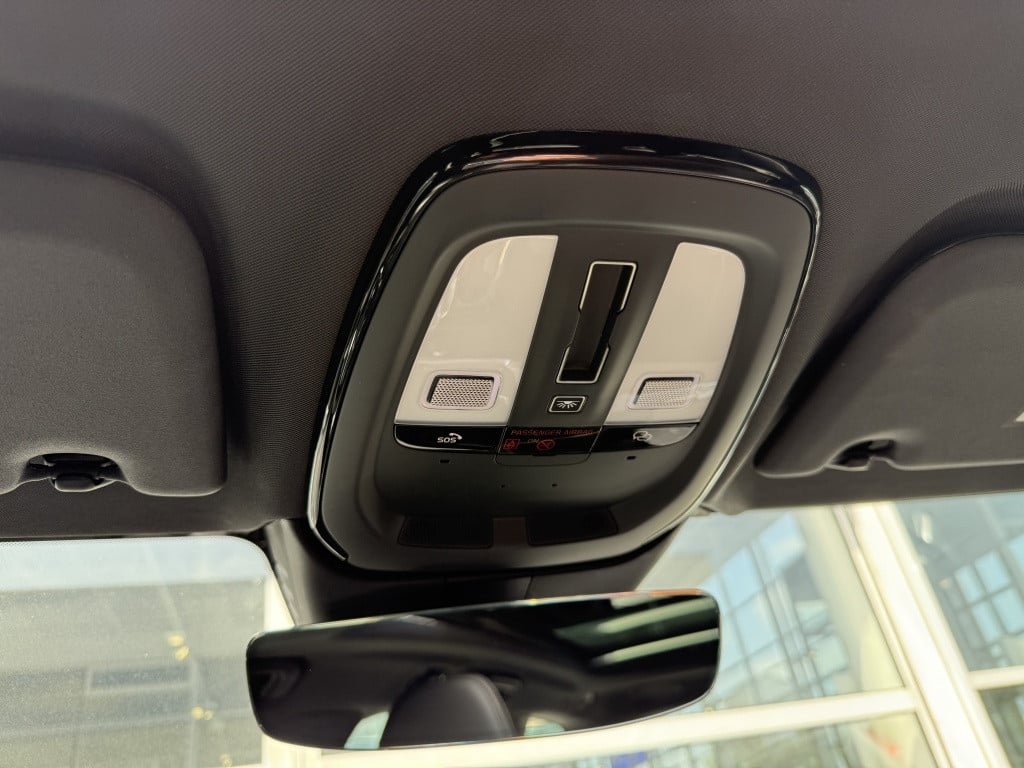 Volvo V60 t6 398pk recharge plus dark| panodak| adap.cruise| trekhaak| cam