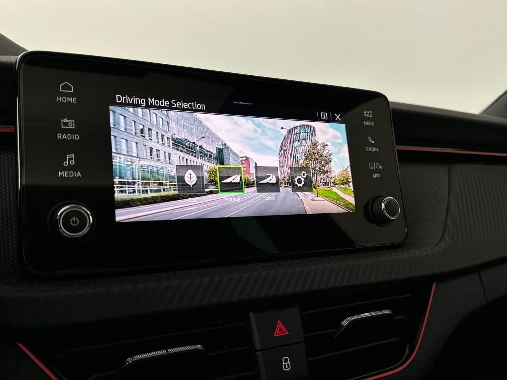 Skoda Scala monte carlo 1.0 tsi 85 kw / 115 pk hatchback 7 ver