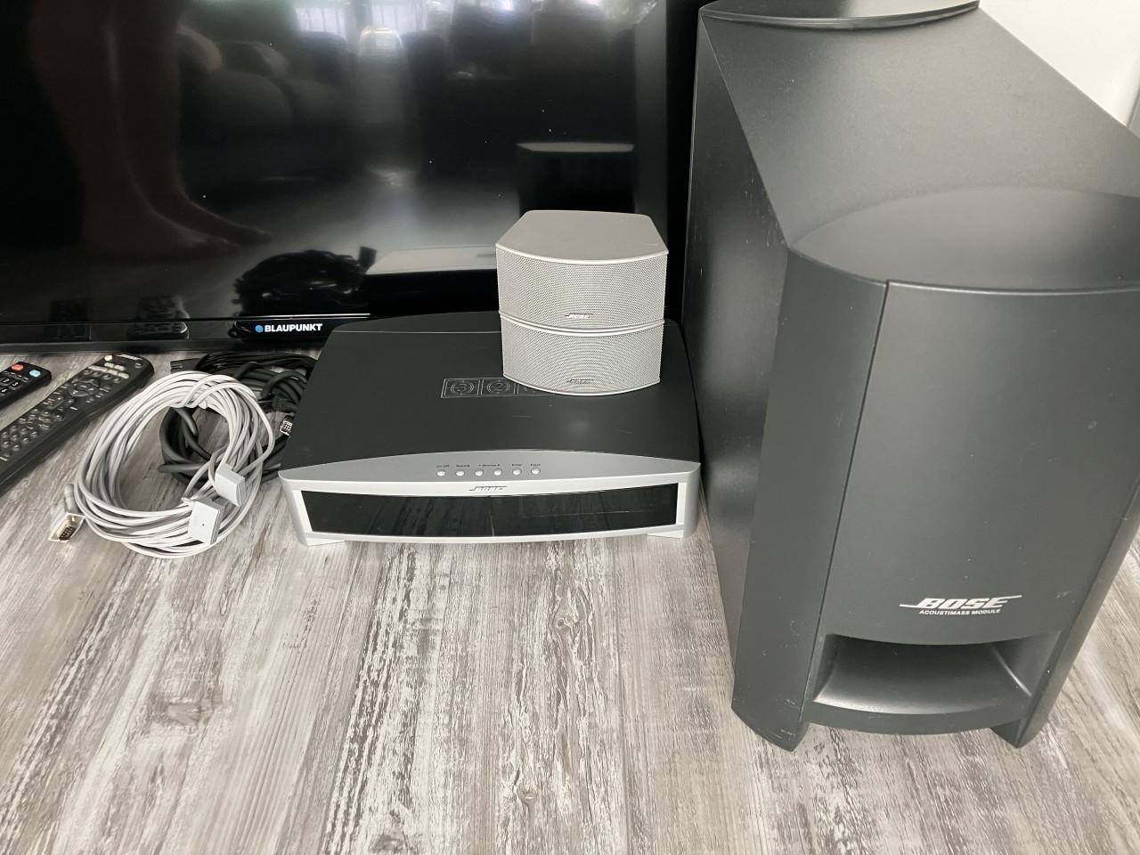 Bose 321 Home Cinema Set met Blaupunkt 50 inch TV