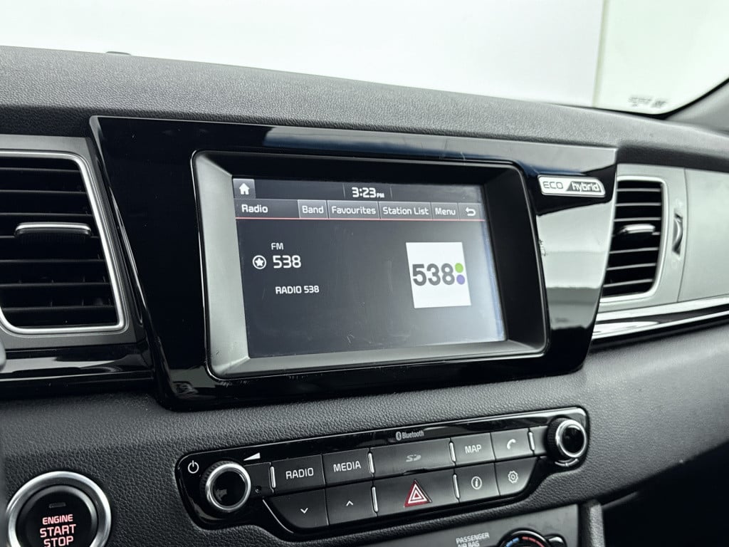 Kia Niro 1.6 gdi hybrid businessline | navigatie | parkeercamera | hybride 