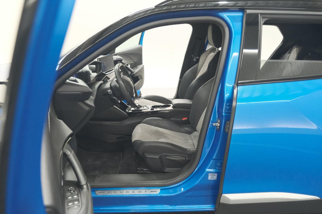 Peugeot E-2008 ev gt 50 kwh | adaptieve cruise control | camera | navigatie
