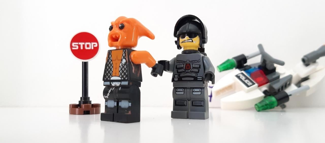 LEGO Space Police 5970: De Vriesstraal met Kranxx + Ruimtepolitie 3 Agent 2