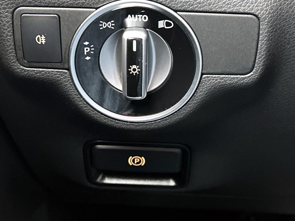 Mercedes-Benz Gla-klasse 180 business solution amg | achteruitrijcamera | t