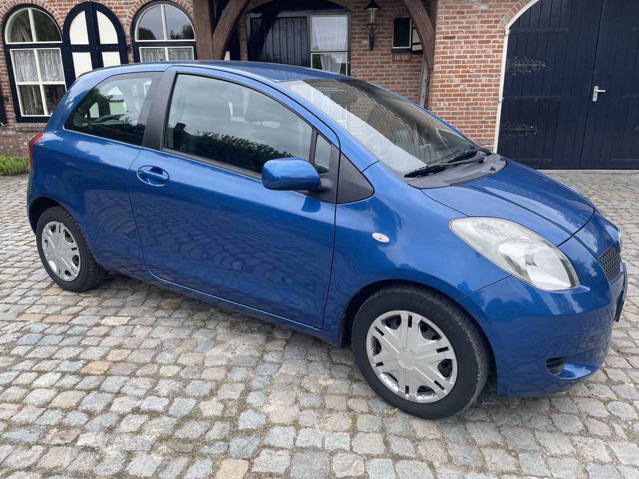 Toyota  Yaris 1.3 16V Vvt-i