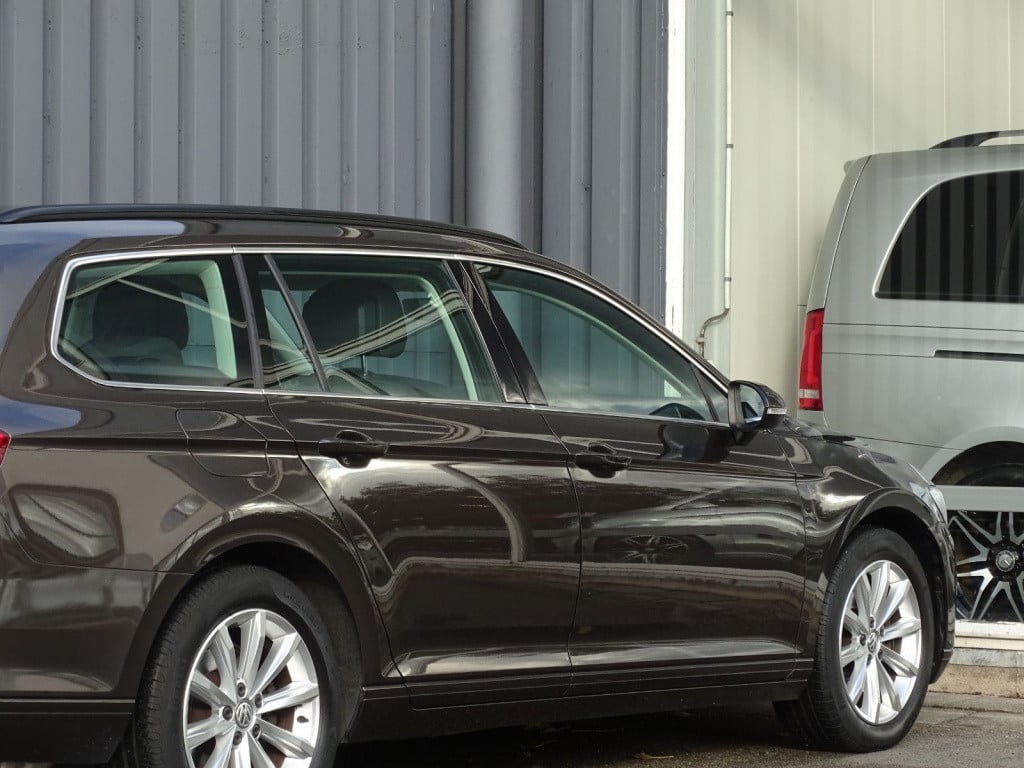 Volkswagen Passat variant 1.4 tsi act highline business automaat | pano | c