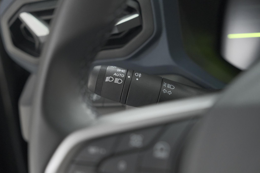 Dacia Duster mild hybrid 130 expression | camera | stoelverwarming | apple