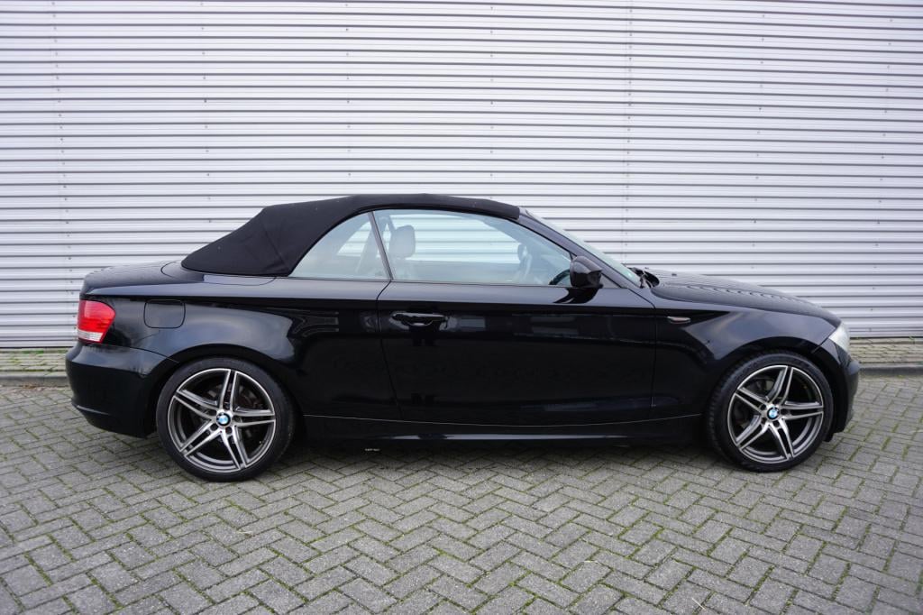 BMW 1 Serie cabrio 118i high executive climate / cruise / leder / stoelverw
