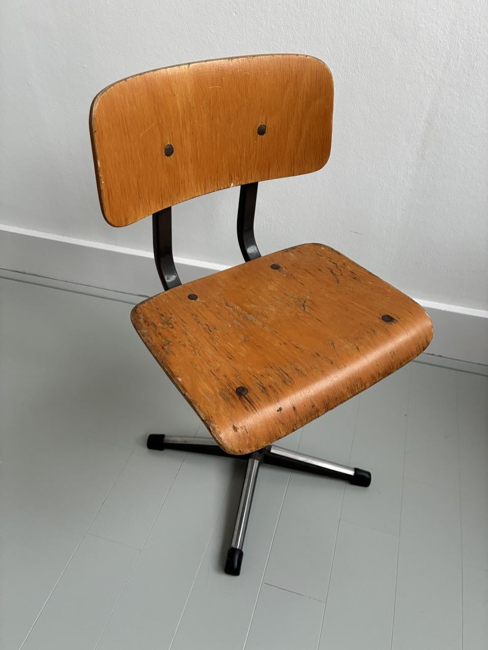 Retro schoolstoeltje