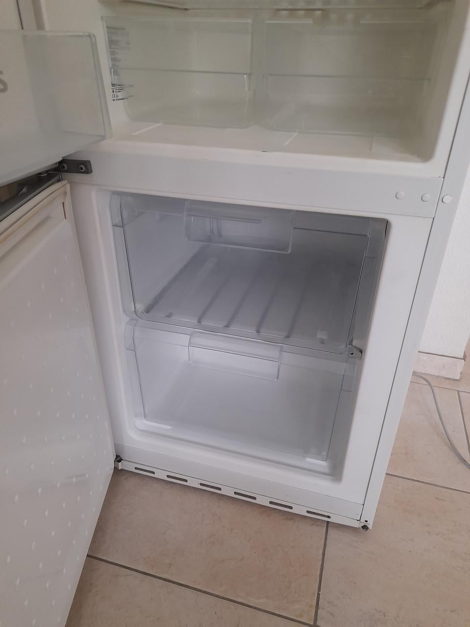 Siemens Koel-vries combinatie 60D x 55B x 155H (in goede staat)