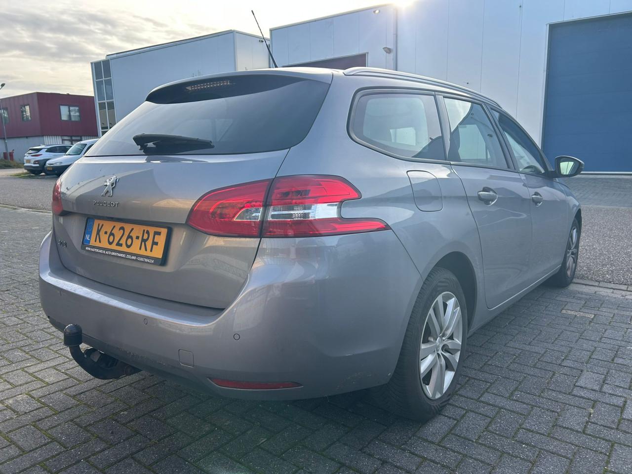 Peugeot 308 SW 1.2 PureTech Allure Automaat/Camera/Navi/Carplay//Pano