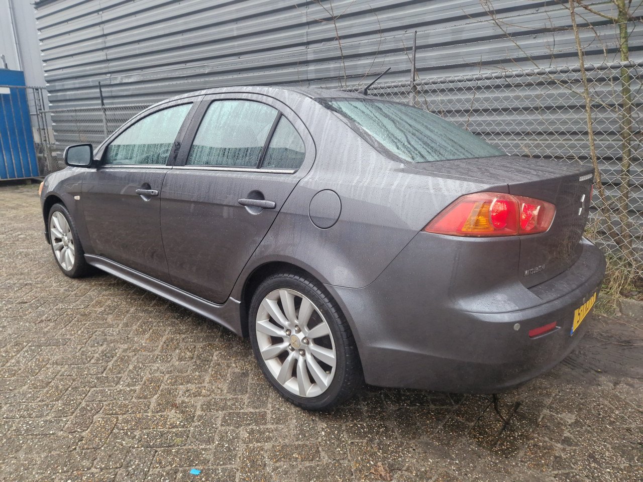 Mitsubishi Lancer Sports Sedan 1.8 Instyle