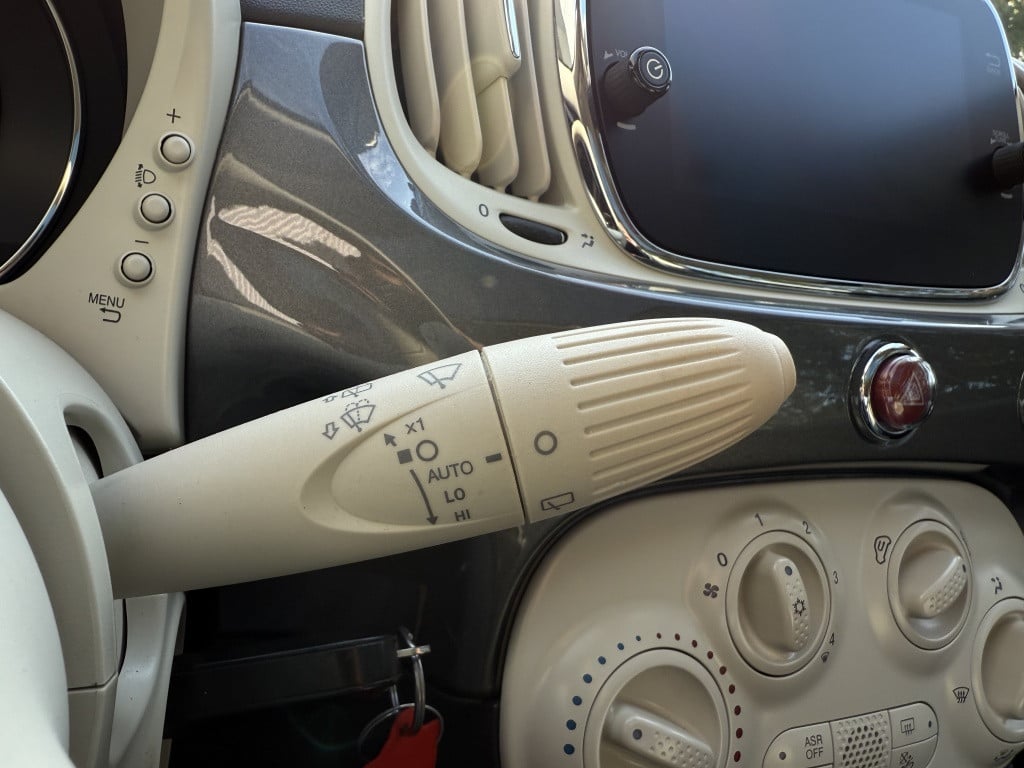 Fiat 500 1.2 lounge // automaat // 50.000km! //