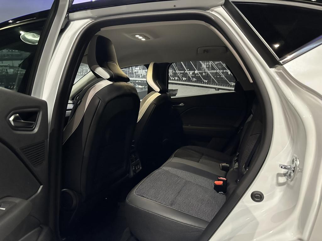 Renault Captur 1.6 plug-in hybrid intens *camera*trekhaak*