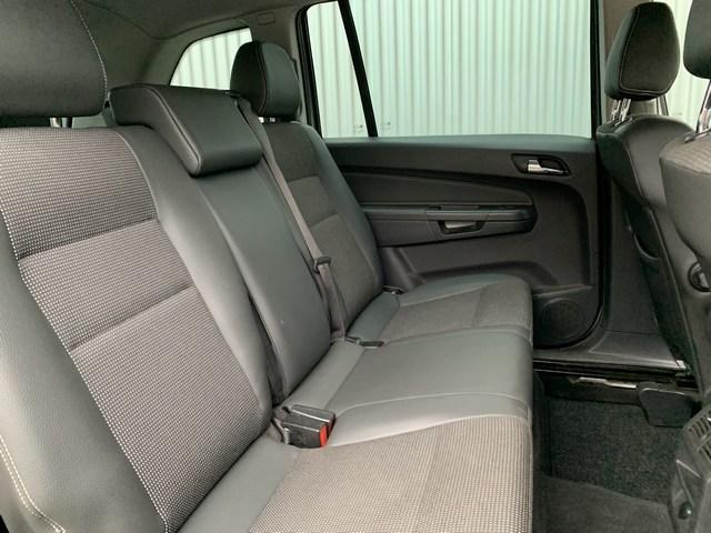 Opel Zafira 1.8 cosmo navi | pdc | cruise | climate control | trekhaak etc.