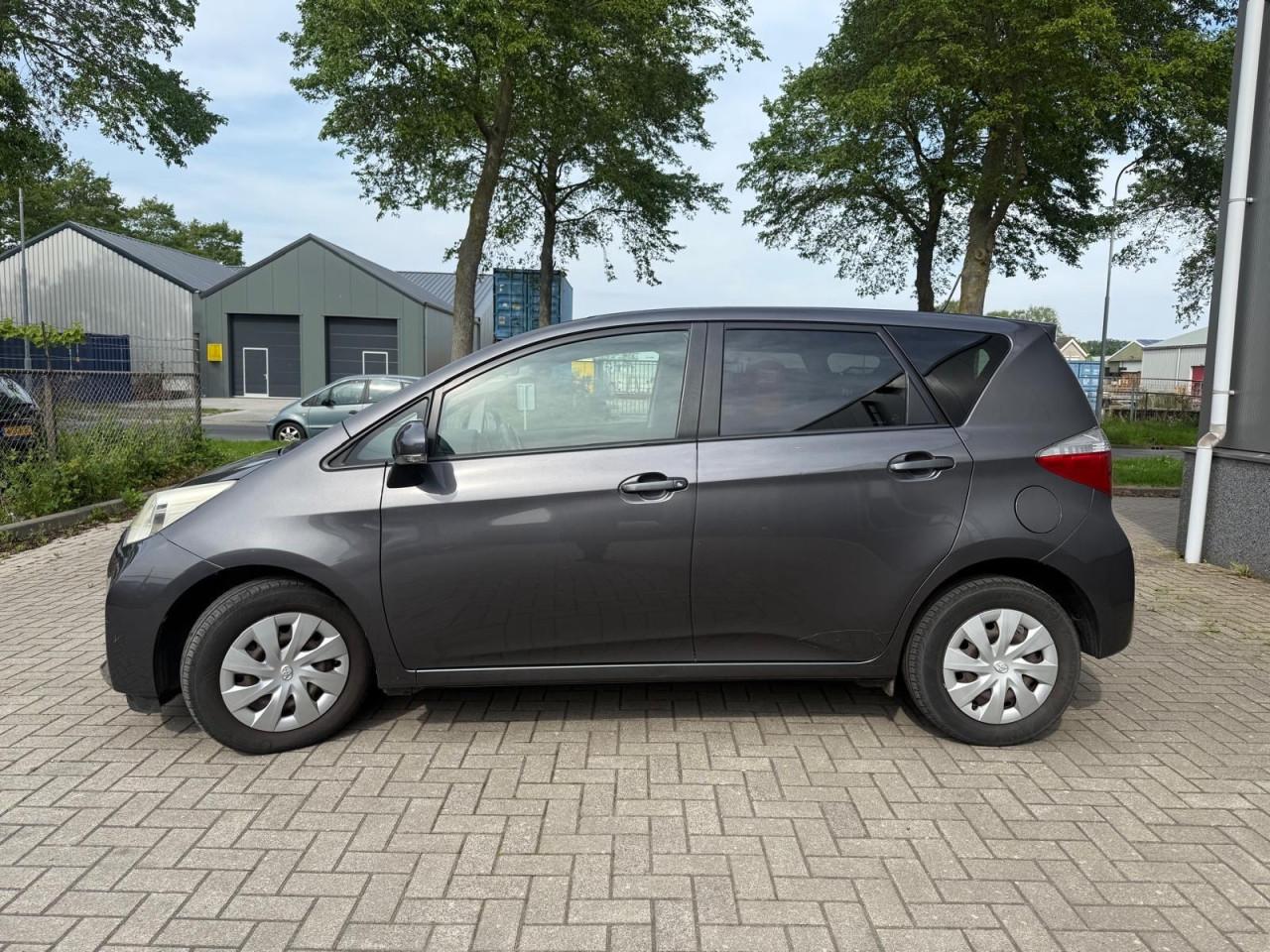 Toyota Verso-S 1.3 VVT-i Aspiration Vol Jaar Apk