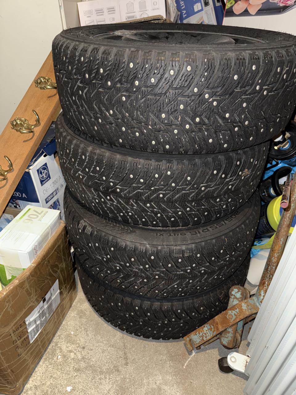Spijkerbanden 205/55 R16