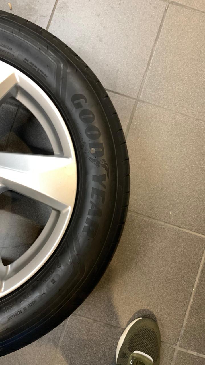 Licht metalen velgen 18 inch Audi