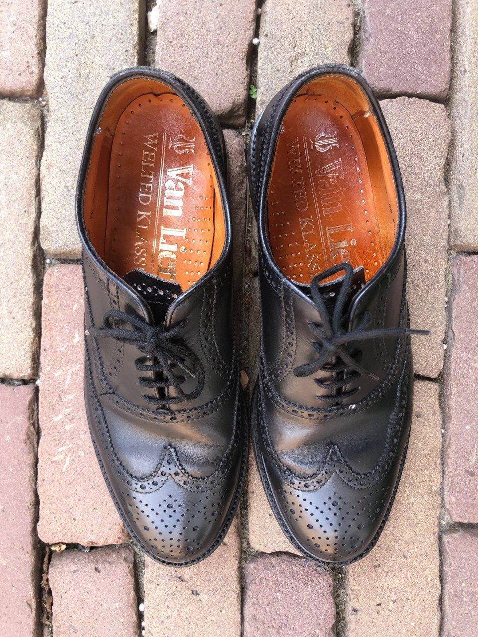 Van Lier schoenen maat 9,5 is 43,5.