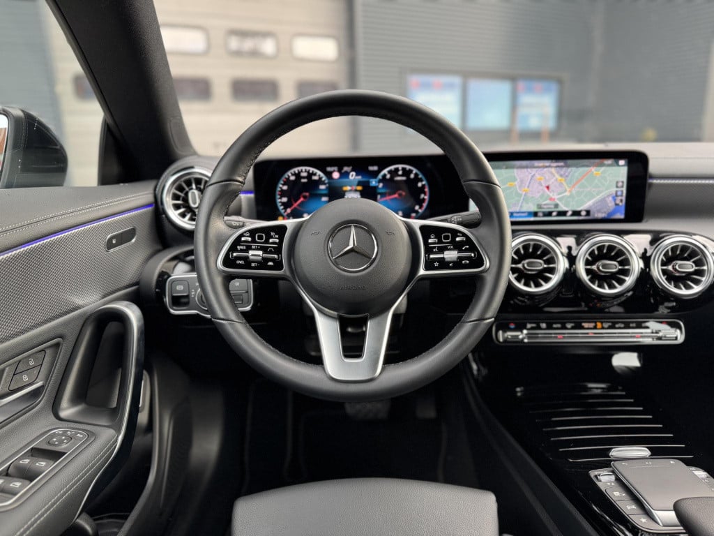 Mercedes-Benz Cla shooting brake 200 business solution luxury nl-auto, adap