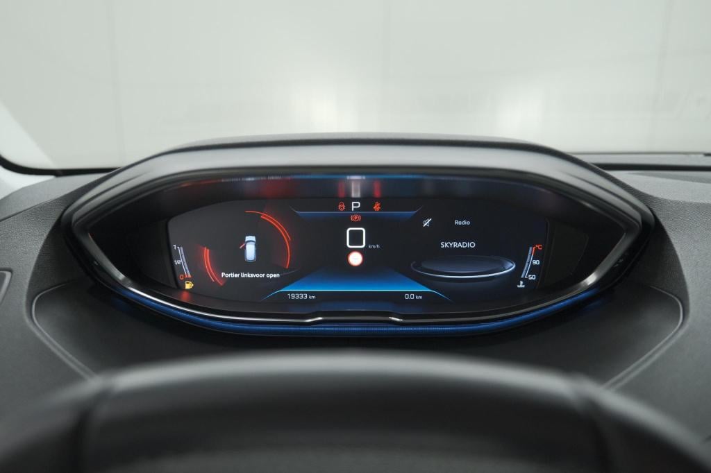 Peugeot 3008 puretech 130 eat8 blue lease premium | elektrische kofferklep 