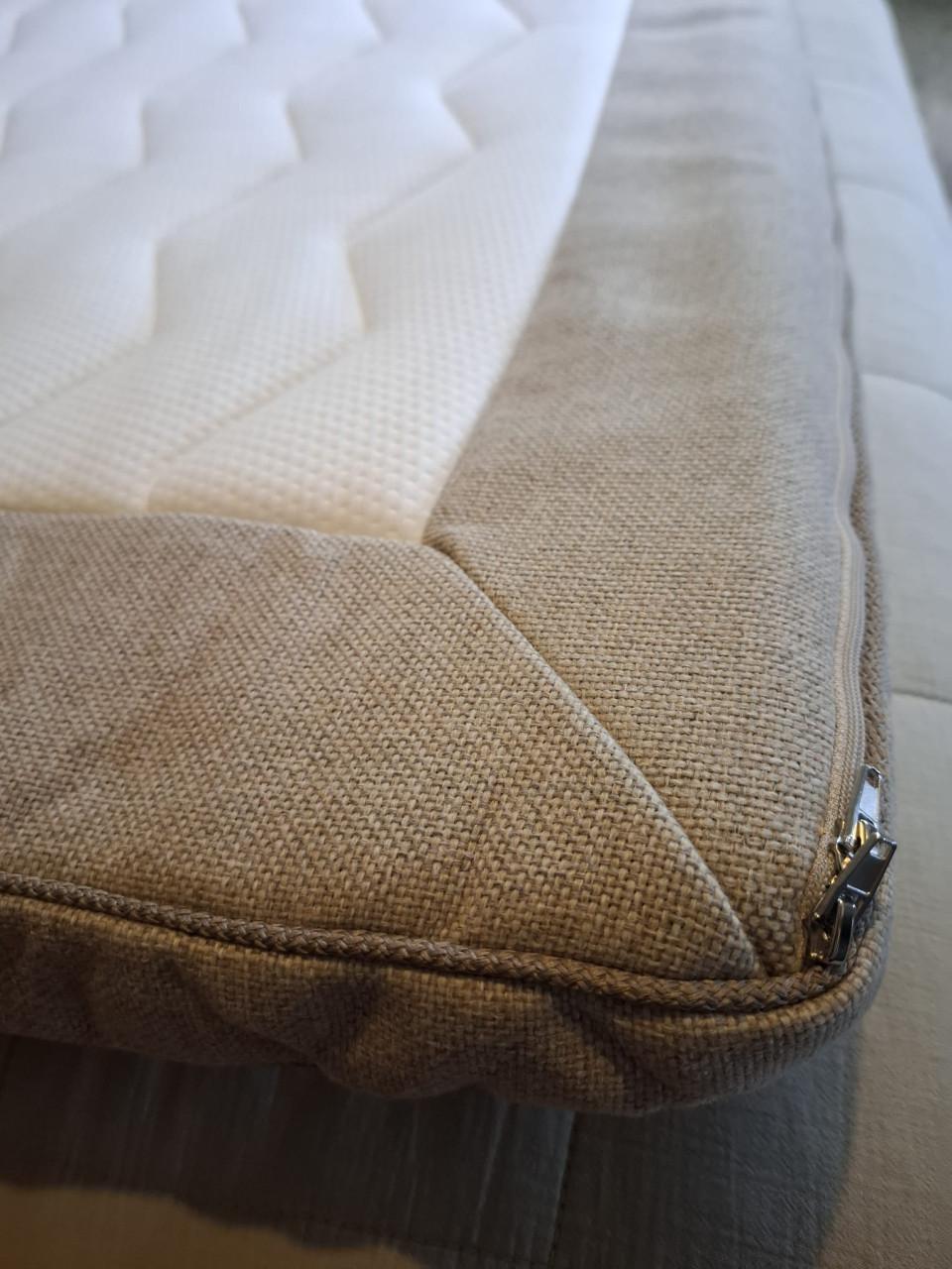 Matras topper TRAAGSCHUIM