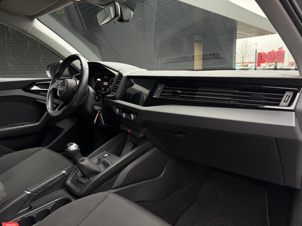 Audi A1 Sportback 30 tfsi pro // s-line exterieur //