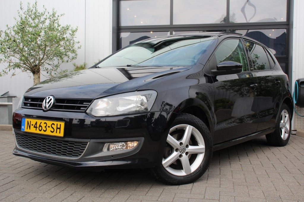 Volkswagen Polo 1.2 tsi highline - trekhaak - stoel verw - schuifkanteldak 