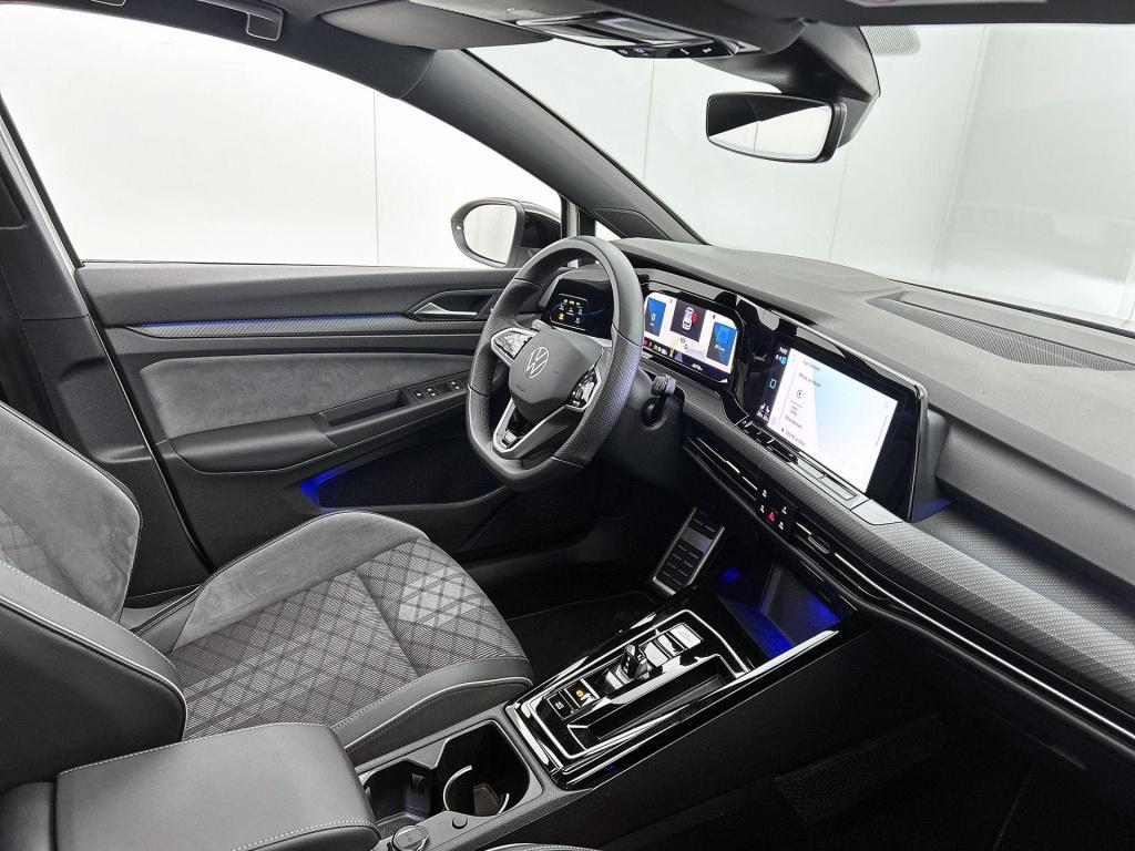 Volkswagen Golf 1.5 etsi r-line business | automaat | panoramadak | navigat