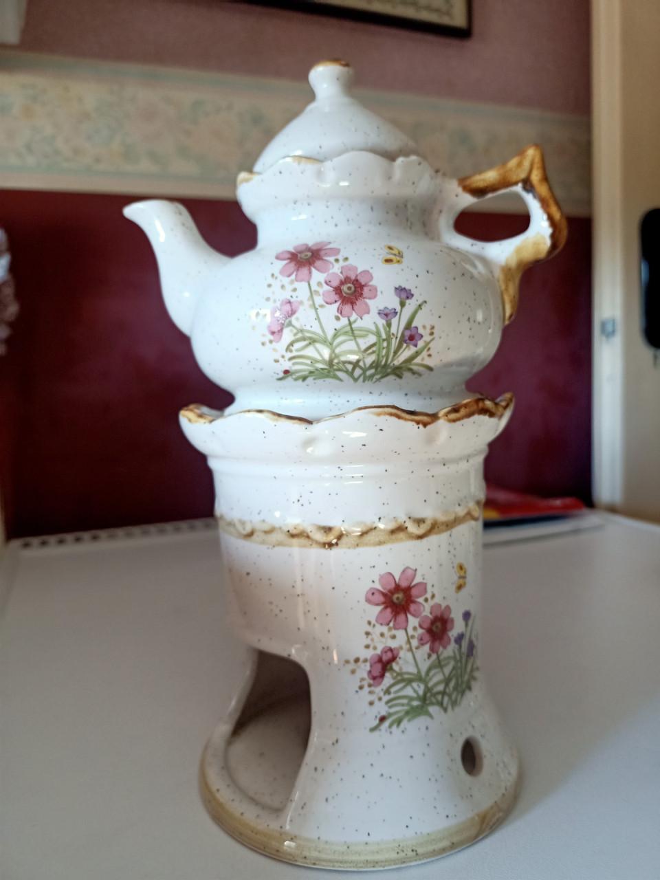 Vintage keramieken theepot met Rechaud theelicht