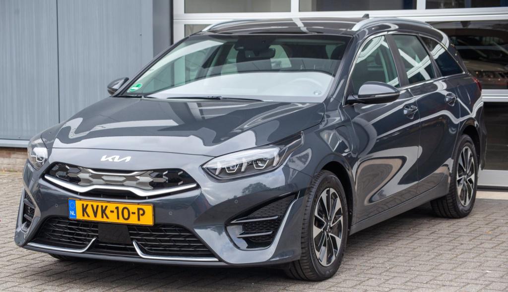 Kia Ceed Sportswagon 1.6 gdi phev dynamicplusline pano.