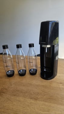Sodastream met cilinder en flessen