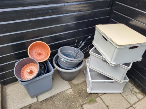 Bakken en bloempotten