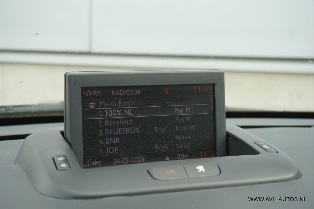 Peugeot 3008 1.6 vti active