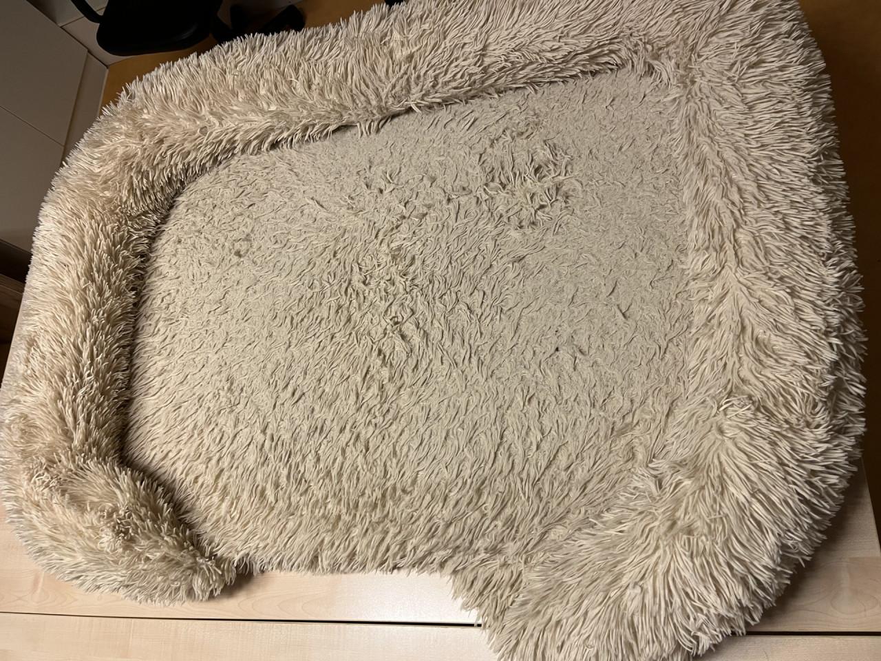 Hondenbed fluffy cremekleurig