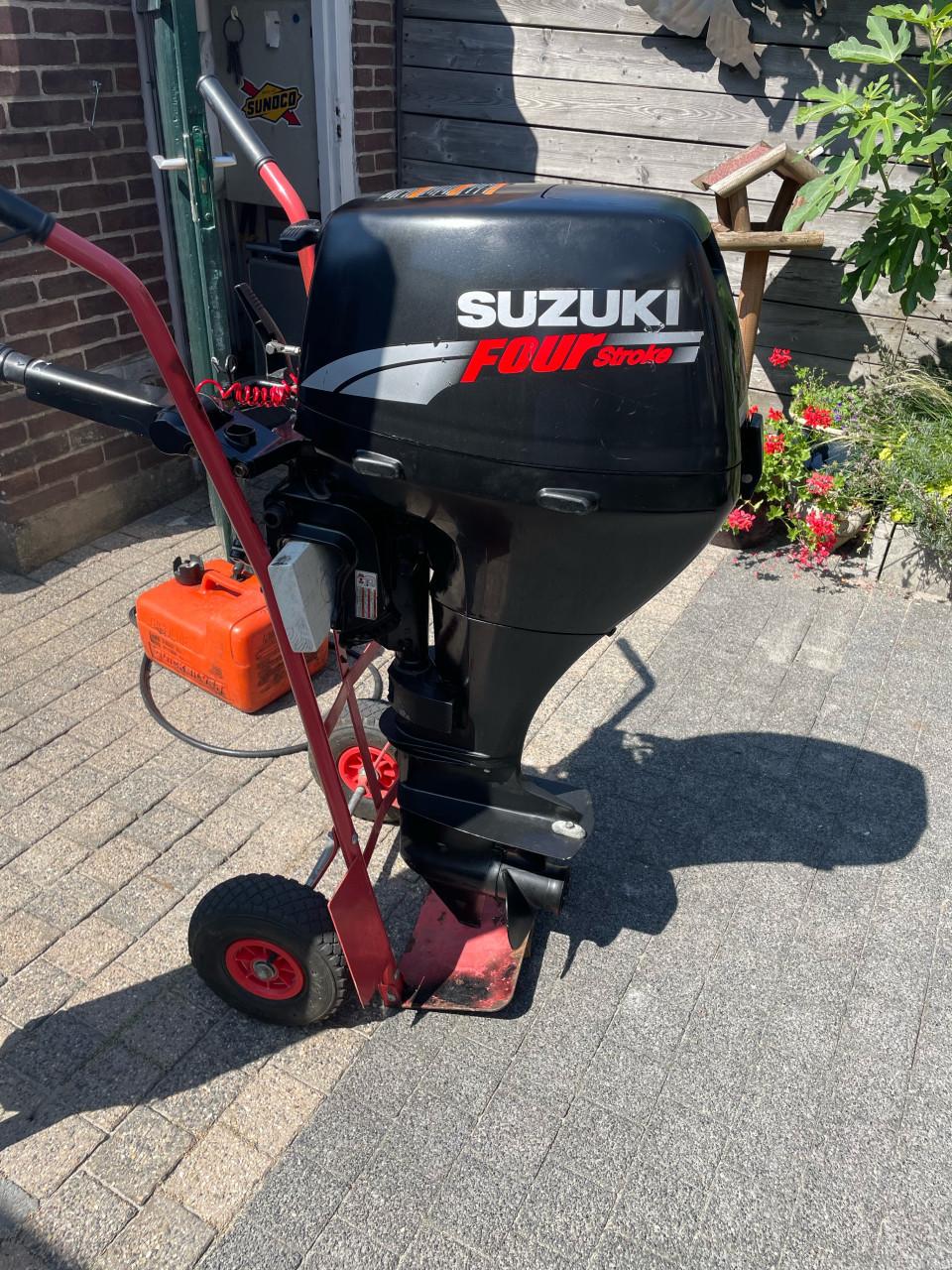Suzuki 15 pk