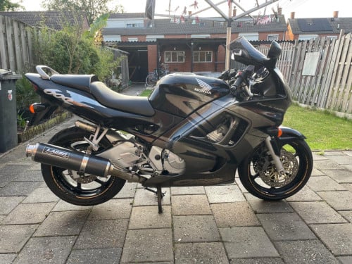 Prachtige Honda cbr 600 f3 pc31