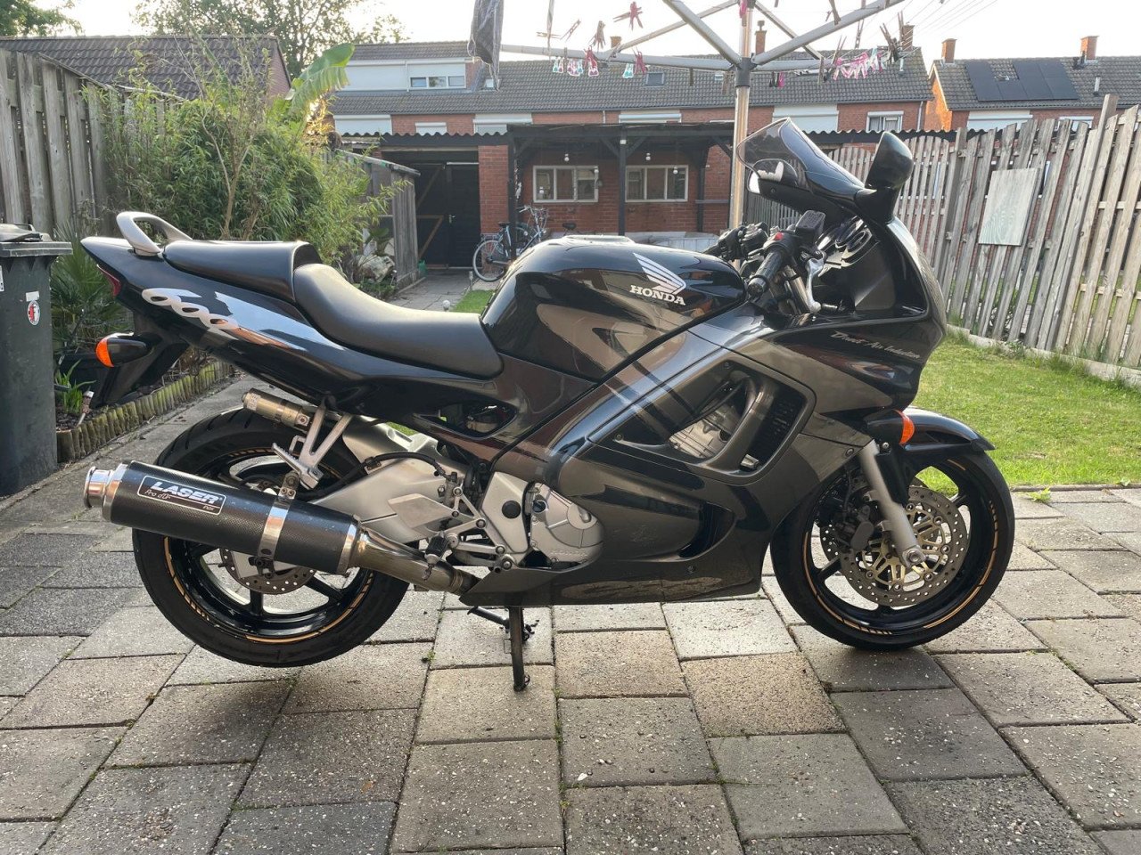 Prachtige Honda cbr 600 f3 pc31