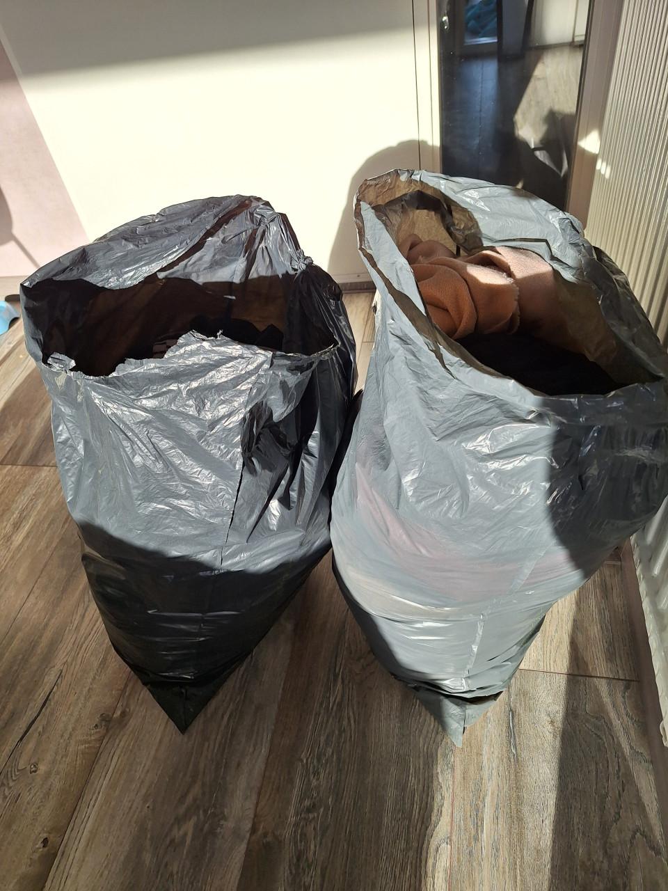 Kleding. Dames. M. L.