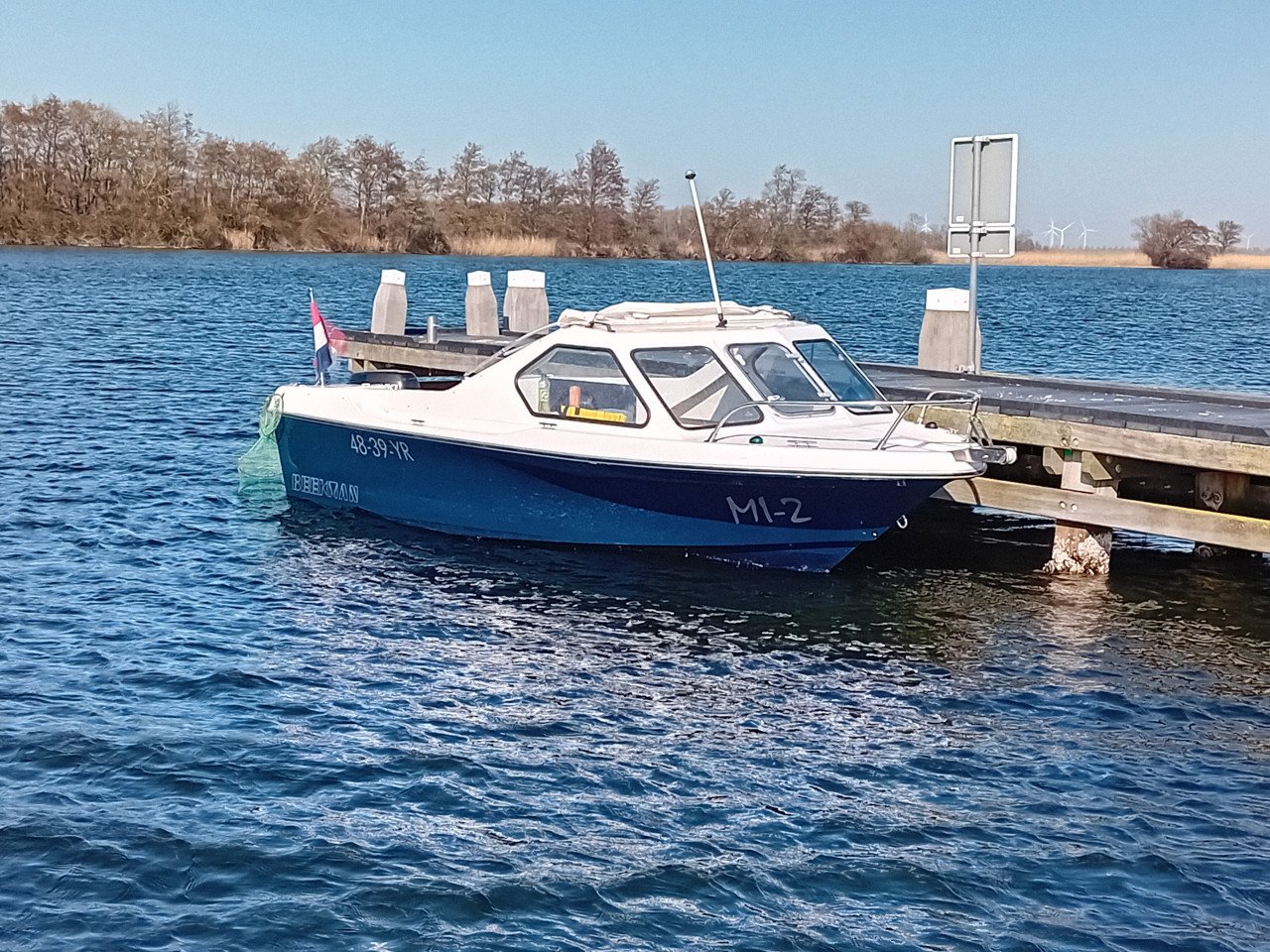 Motorboot Beekman 505 + 50pk Suzuki + zeilkap + trailer
