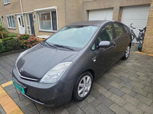 Tekoop zeer mooie Toyota Prius 1.5 Business Edition Automaat