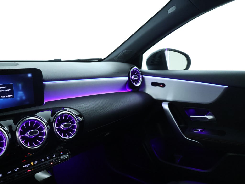 Mercedes-Benz A-Klasse 250 e business solution amg inclusief 24 maanden mb 