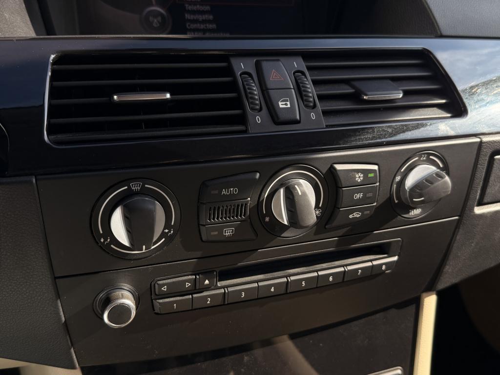 BMW 5 Serie touring 520i business line | cruise | navi | leder | stoelverwa