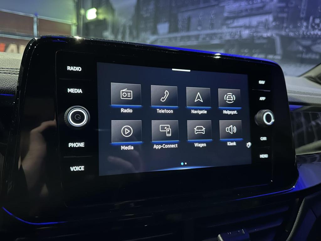 Volkswagen T-roc 1.5 tsi r-line business+ *appconnect*led*clima*